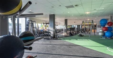 rezensionen für fitness first kassel|Erfahrungen mit Fitness First Wellness